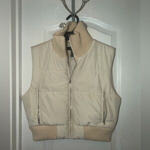 Beige vest size M from forever 21